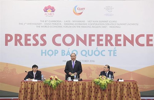 Vietnam bereitet sich auf aussichtsreiche Projekte vor, um multilaterale Beziehungen zu festigen - ảnh 1